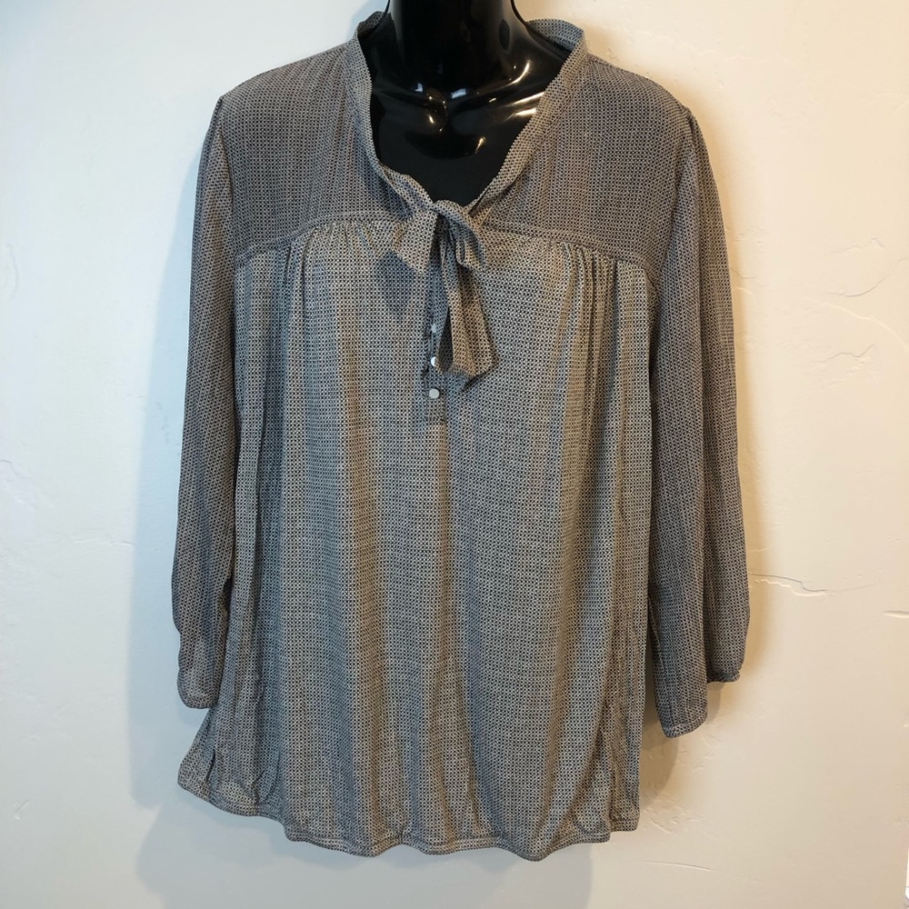 LOFT black and white pattern blouse with tie neck xl